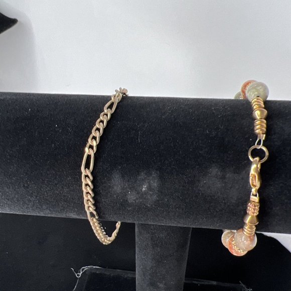 2 Women Bracelets Beaded and Chain Gold Tone Jewelry - Picture 3 of 10